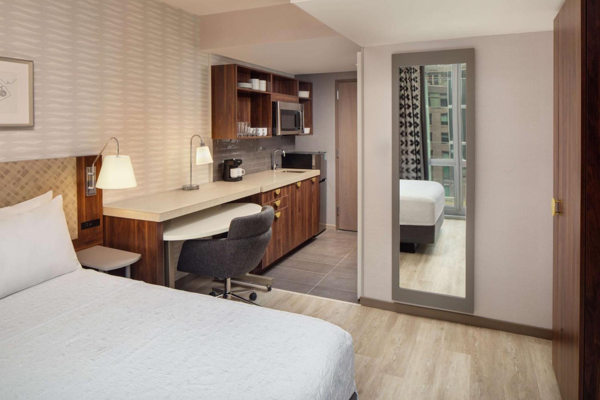 Home2 Suites By Hilton New York Times Square Dış mekan fotoğraf